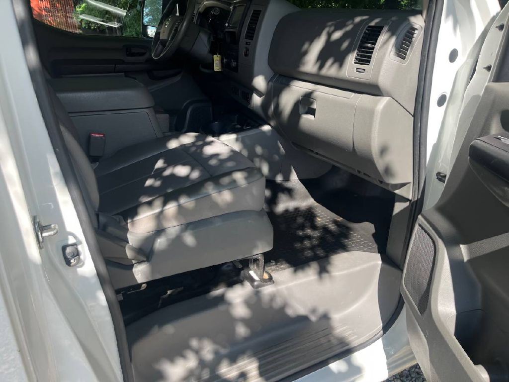 2019 Nissan NV Image 16