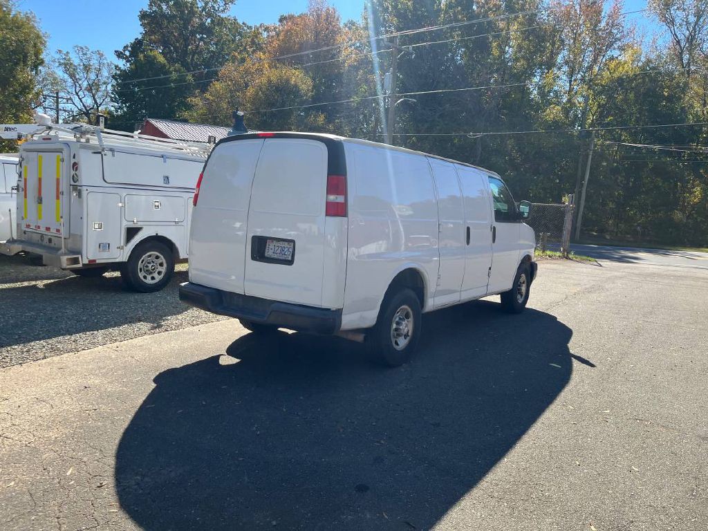 2018 Chevrolet Express Image 4