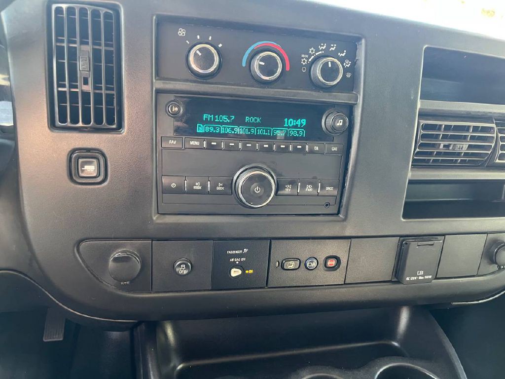 2018 Chevrolet Express Image 7