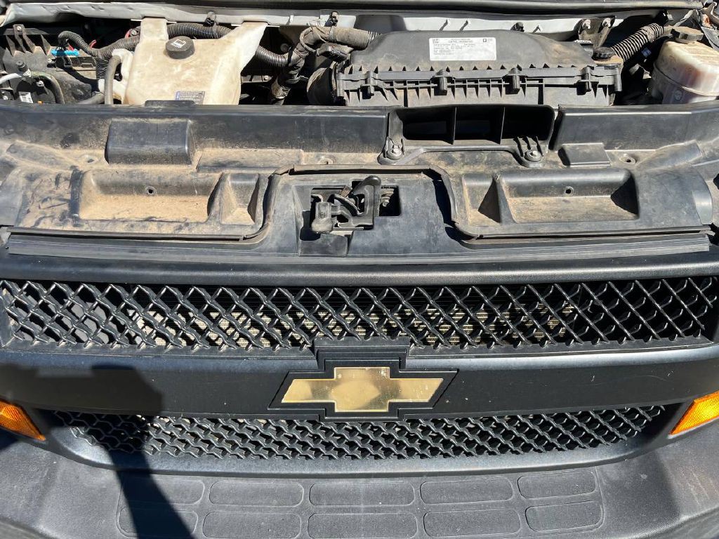 2018 Chevrolet Express Image 15