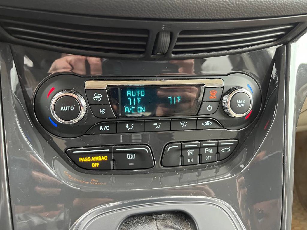 2015 Ford Escape Image 9