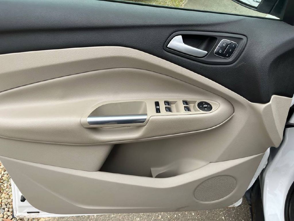 2015 Ford Escape Image 12