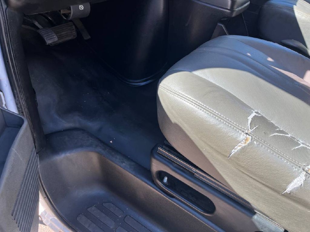 2018 Chevrolet Express Image 9