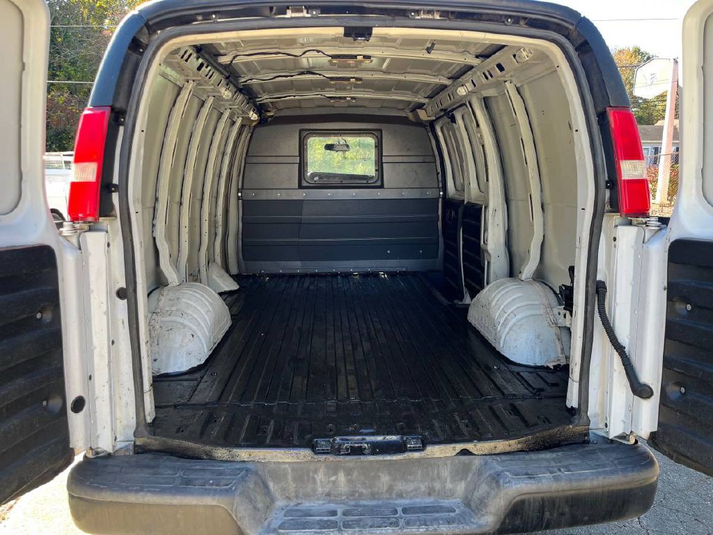 2018 Chevrolet Express Image 12