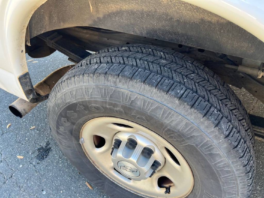 2018 Chevrolet Express Image 16