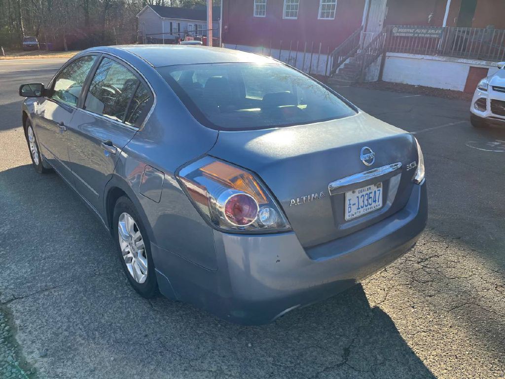 2010 Nissan Altima Image 6