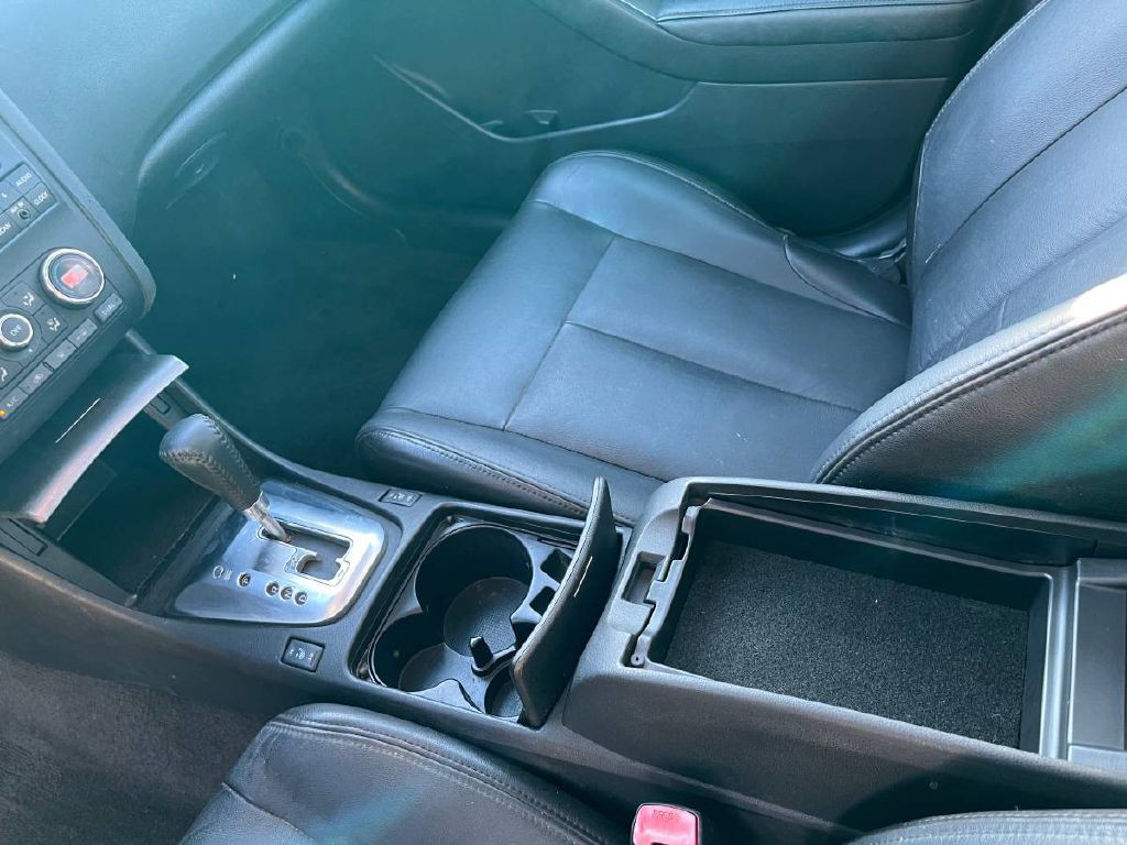 2010 Nissan Altima Image 7