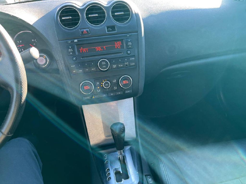 2010 Nissan Altima Image 15