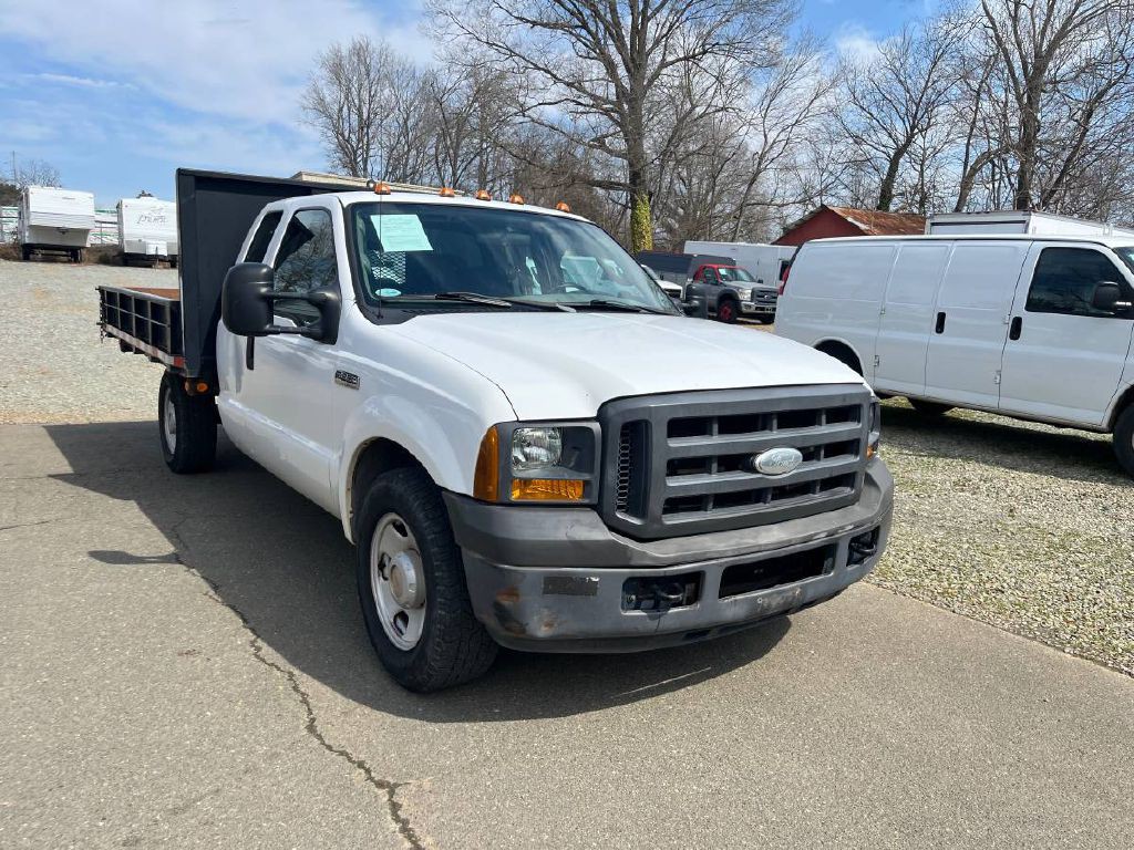 2005 Ford F-350 Image 2