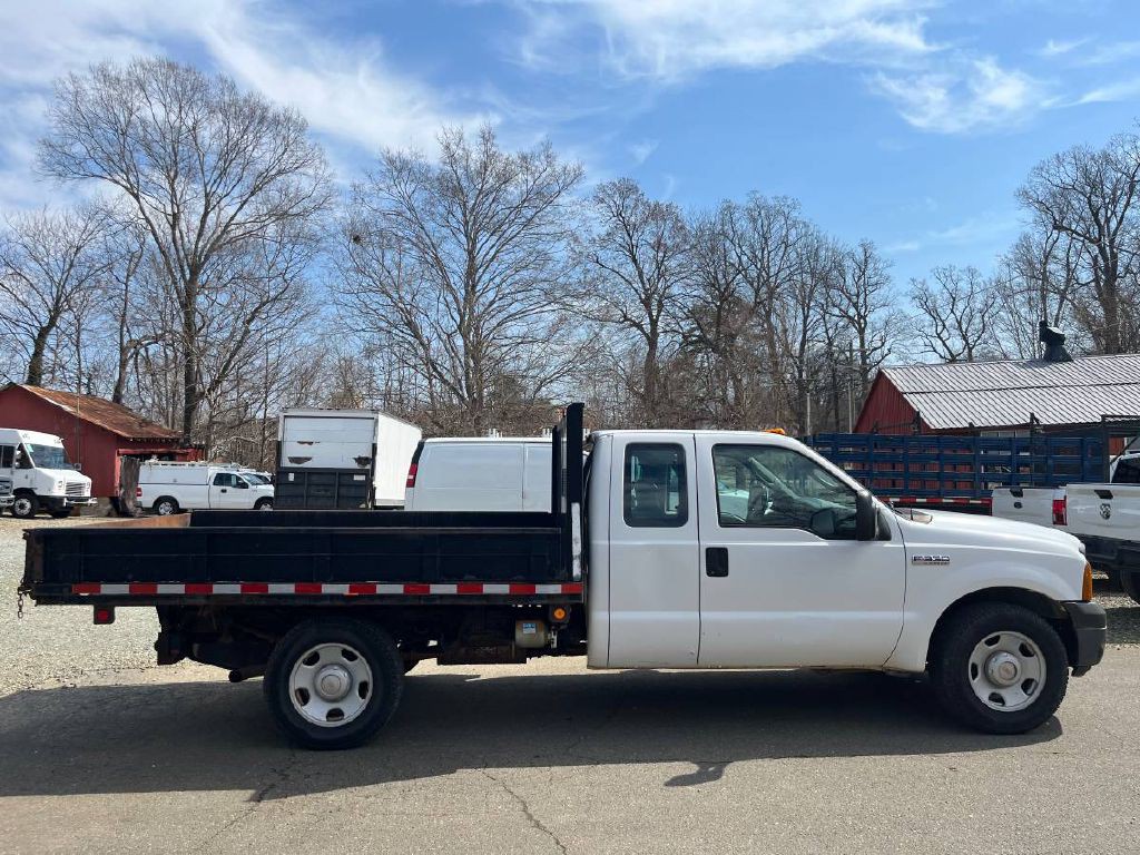 2005 Ford F-350 Image 3