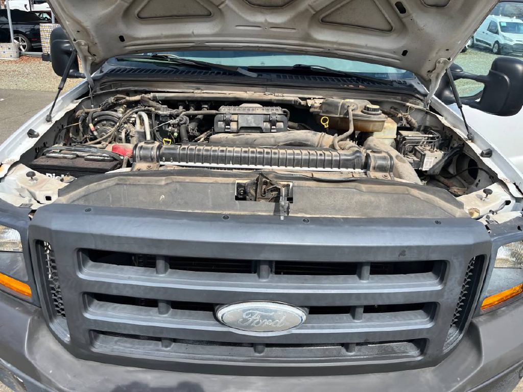 2005 Ford F-350 Image 12