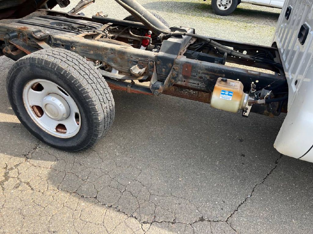 2005 Ford F-350 Image 13