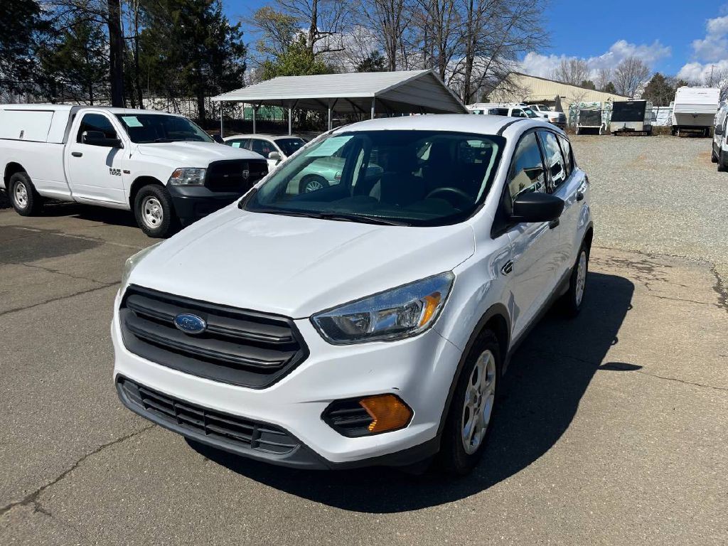 2017 Ford Escape Image 1