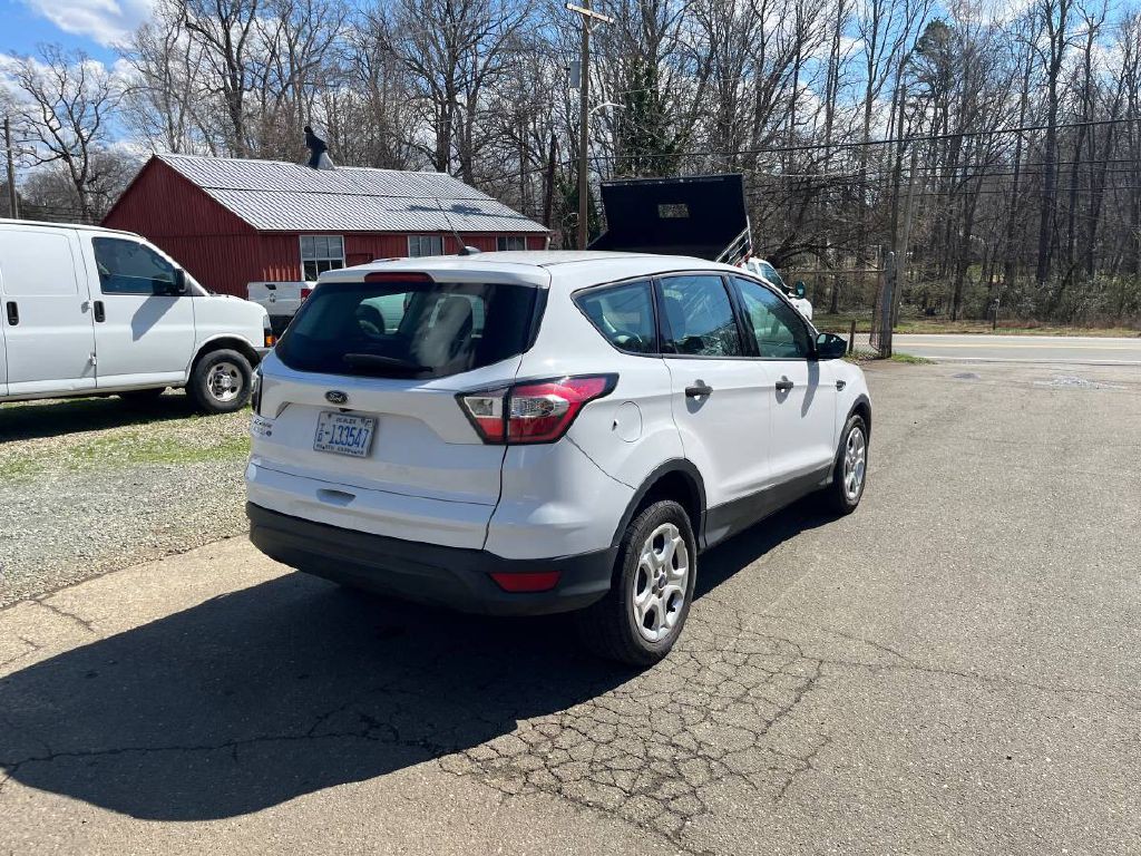 2017 Ford Escape Image 3