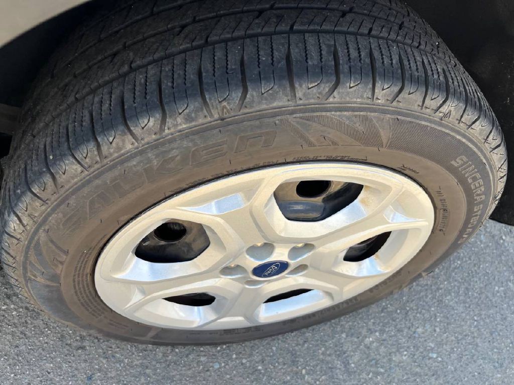 2017 Ford Escape Image 12