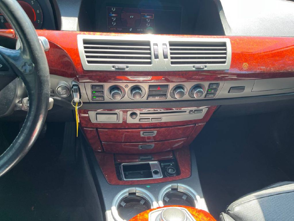 2007 BMW 7 Series Image 15