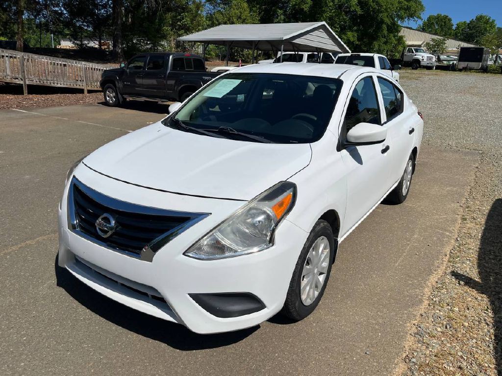 2018 Nissan Versa Image 1