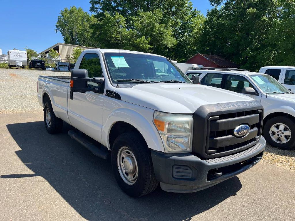 2011 Ford F-250 Image 2
