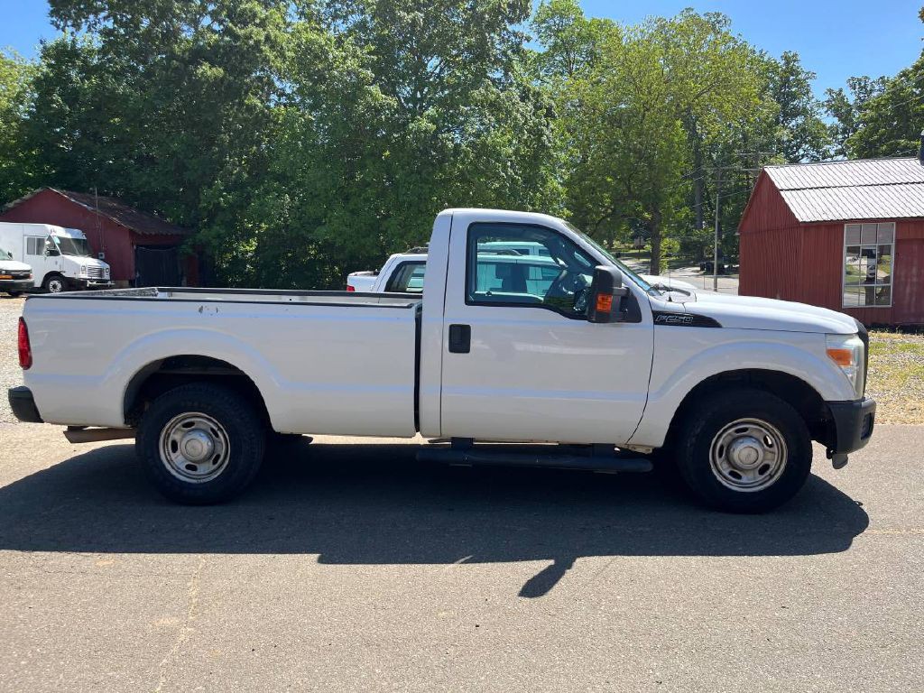 2011 Ford F-250 Image 3