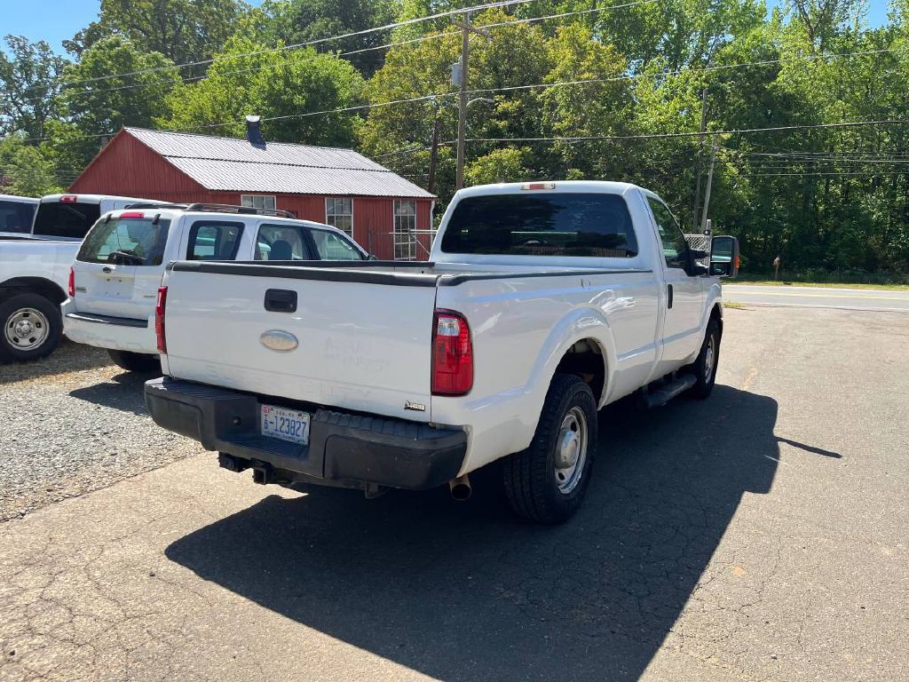 2011 Ford F-250 Image 4