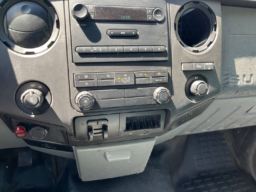2011 Ford F-250 Image 11