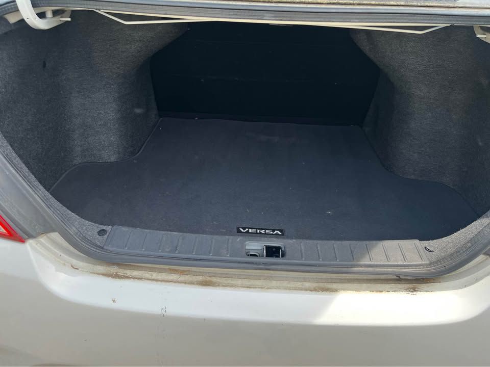 2018 Nissan Versa Image 10