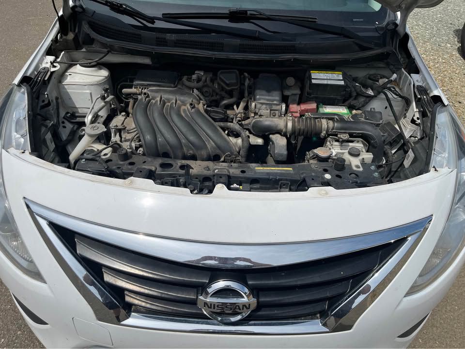 2018 Nissan Versa Image 11