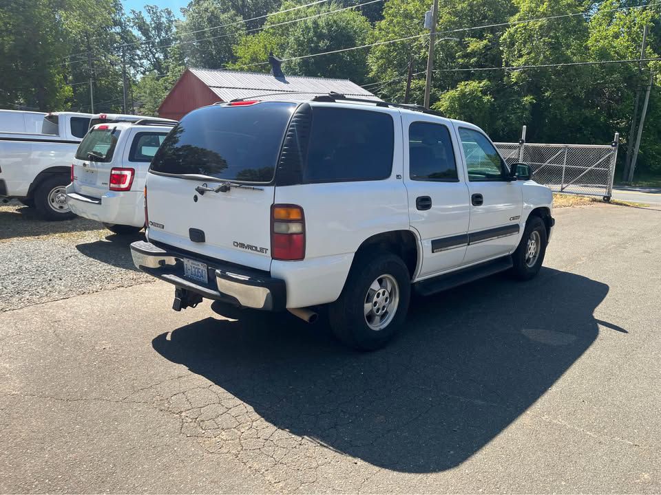2002 Chevrolet Tahoe Image 4