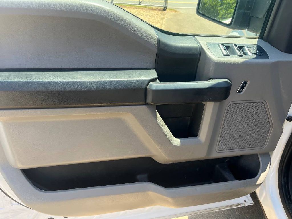 2017 Ford F-150 Image 9