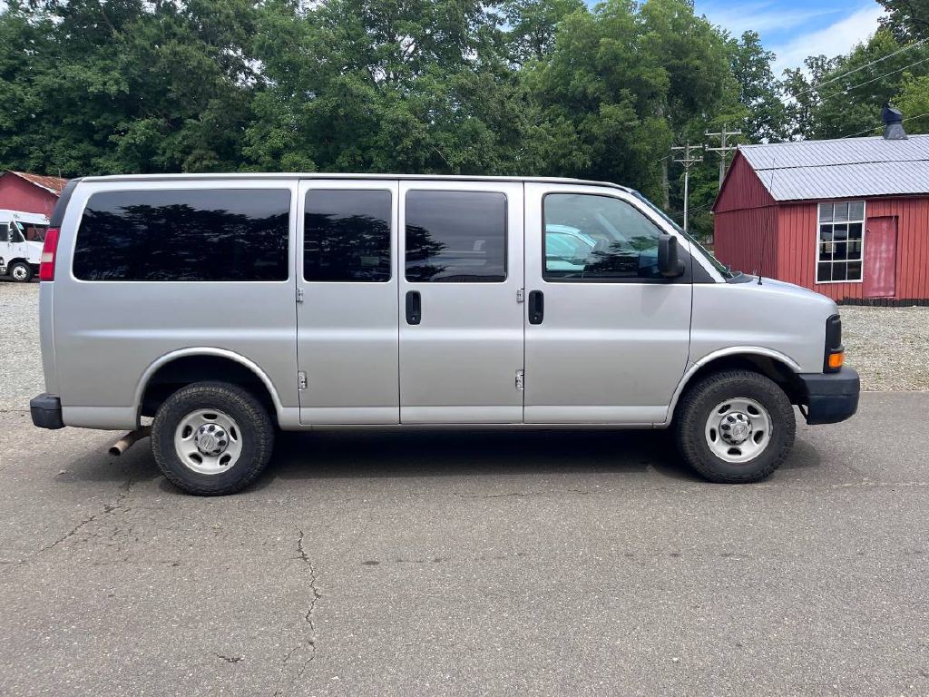 2012 Chevrolet Express Image 1