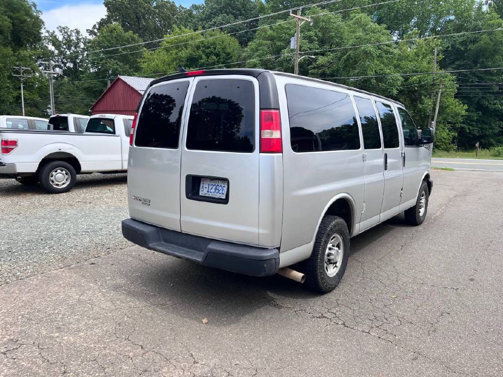 2012 Chevrolet Express Image 4