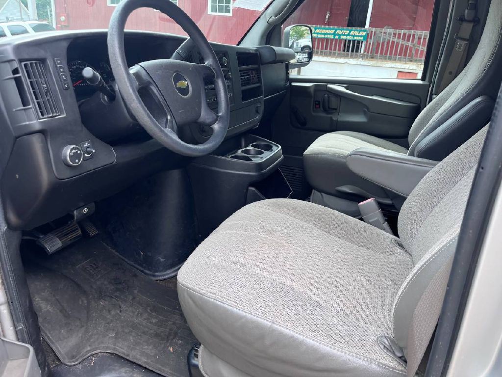 2012 Chevrolet Express Image 8