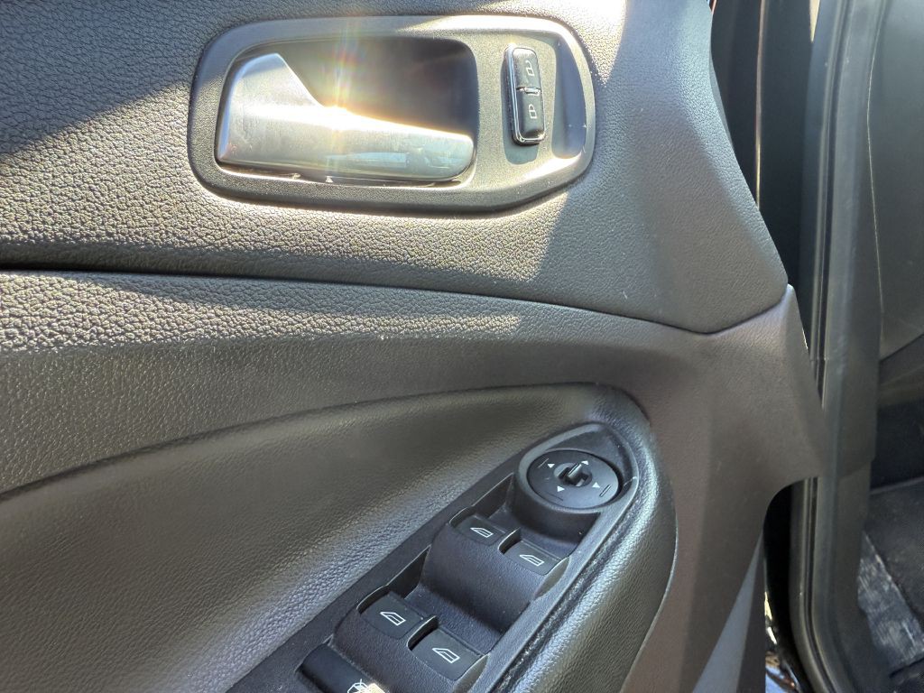 2016 Ford Escape Image 8