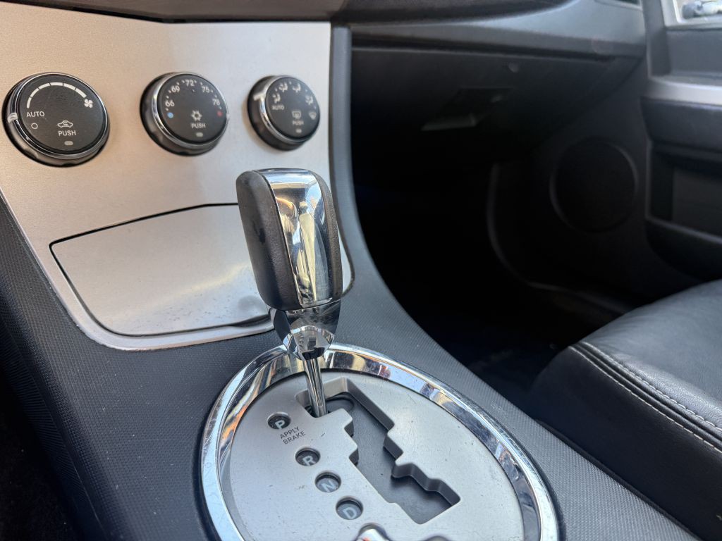 2010 Chrysler Sebring Image 7