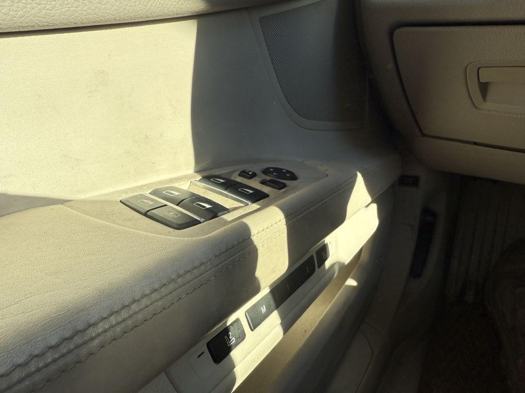 2009 BMW 7 Series Image 8