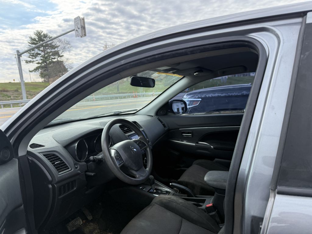 2019 Mitsubishi Outlander Image 5