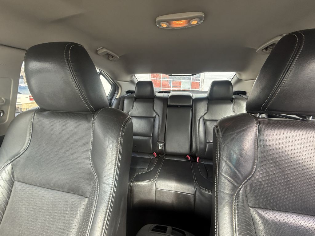 2010 Ford Taurus Image 7