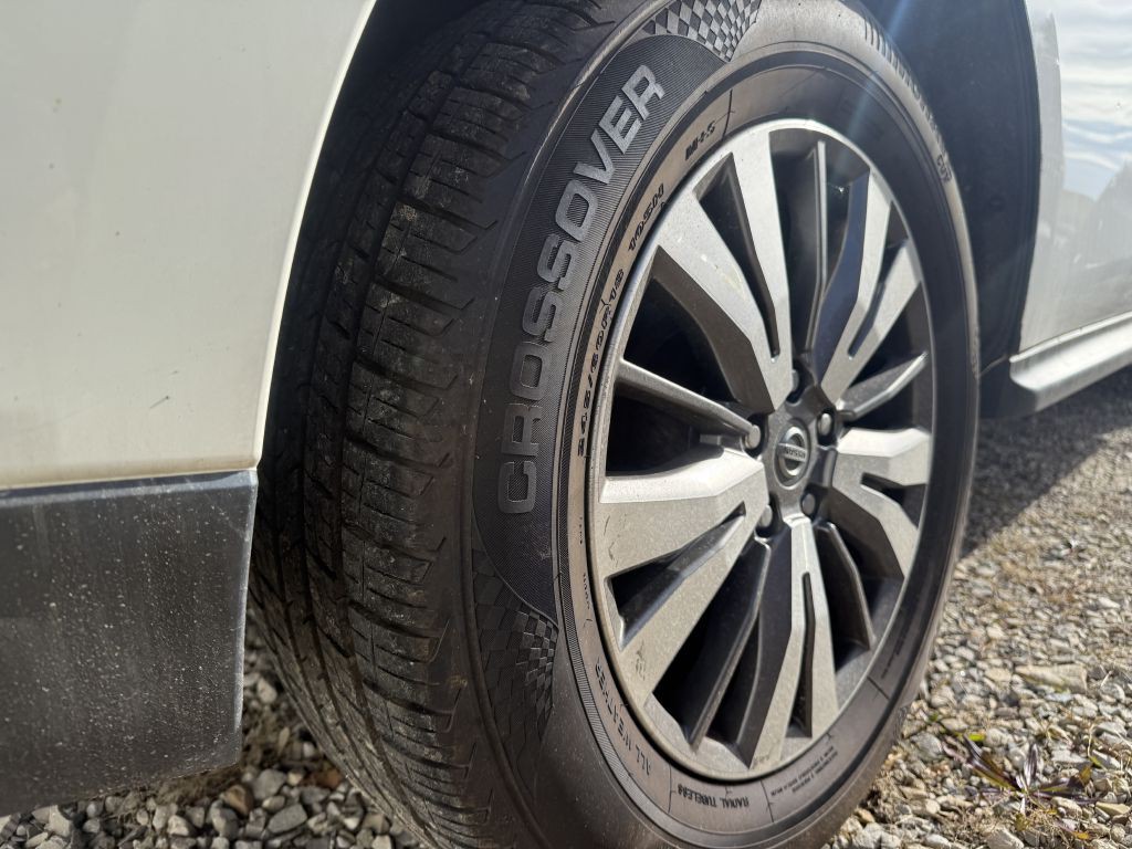 2019 Nissan Pathfinder Image 16