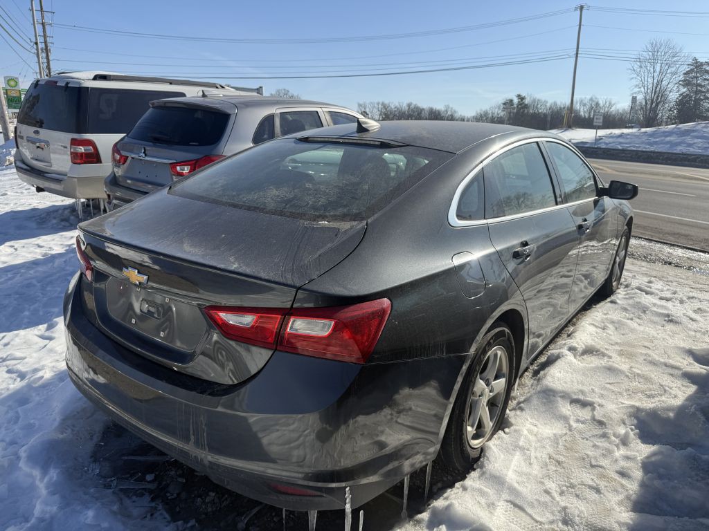 2018 Chevrolet Malibu Image 3