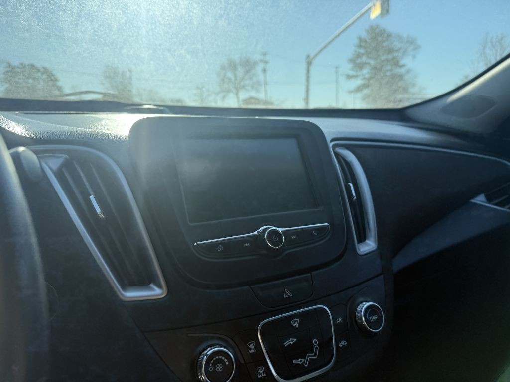 2018 Chevrolet Malibu Image 6