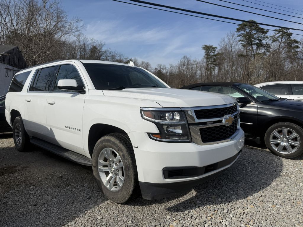 2017 Chevrolet Suburban Image 2
