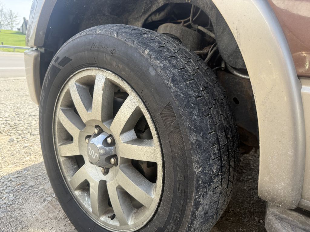 2011 Ford F-150 Image 12