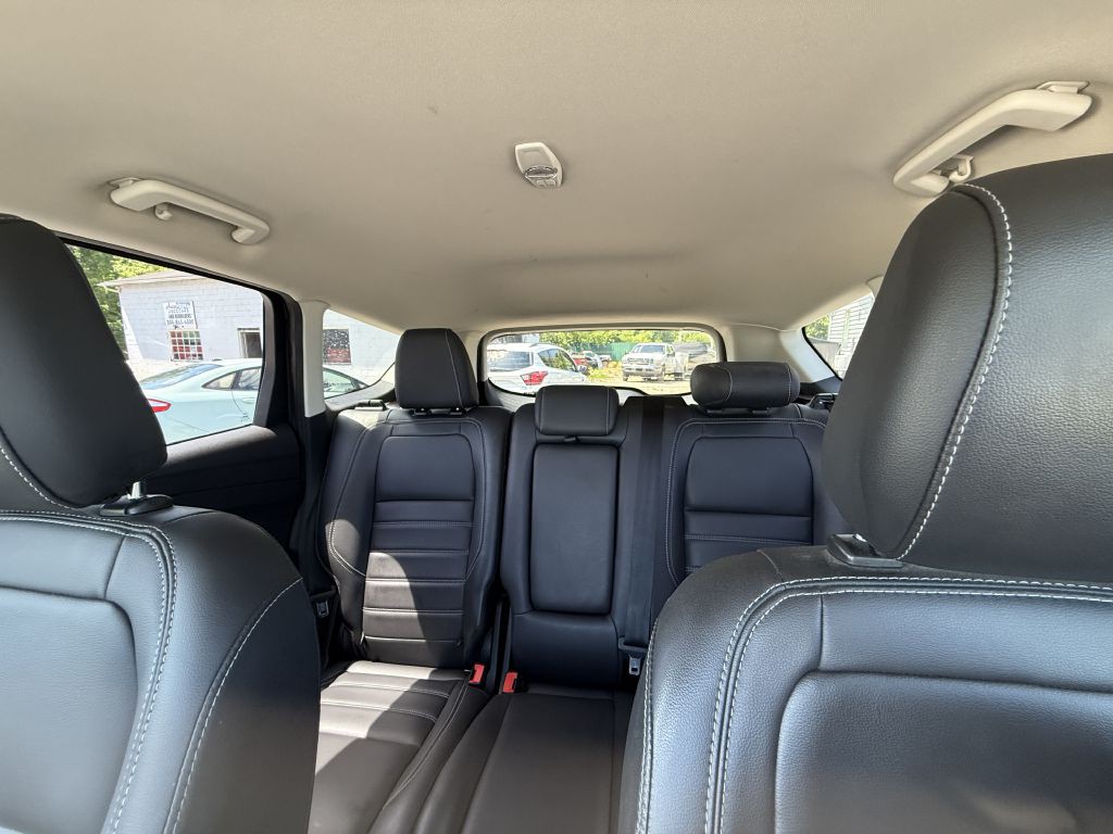 2019 Ford Escape Image 9