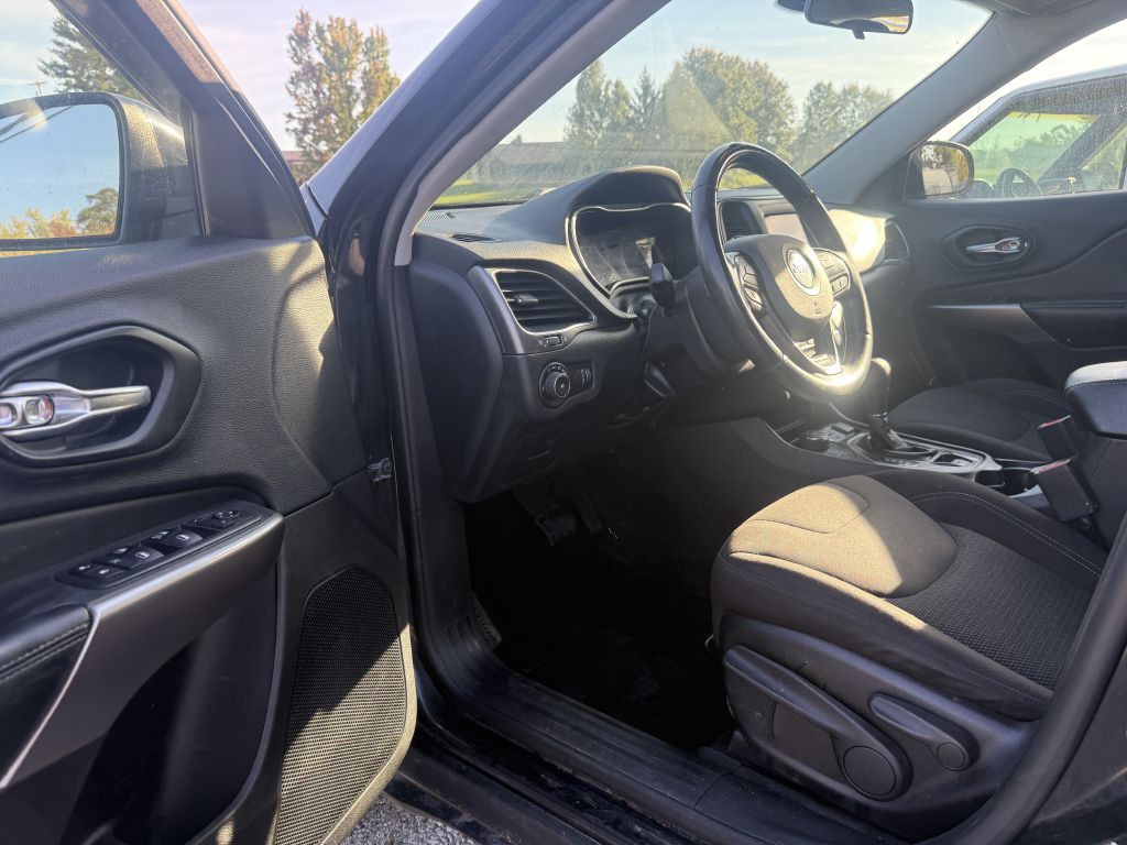 2019 Jeep Cherokee Image 5