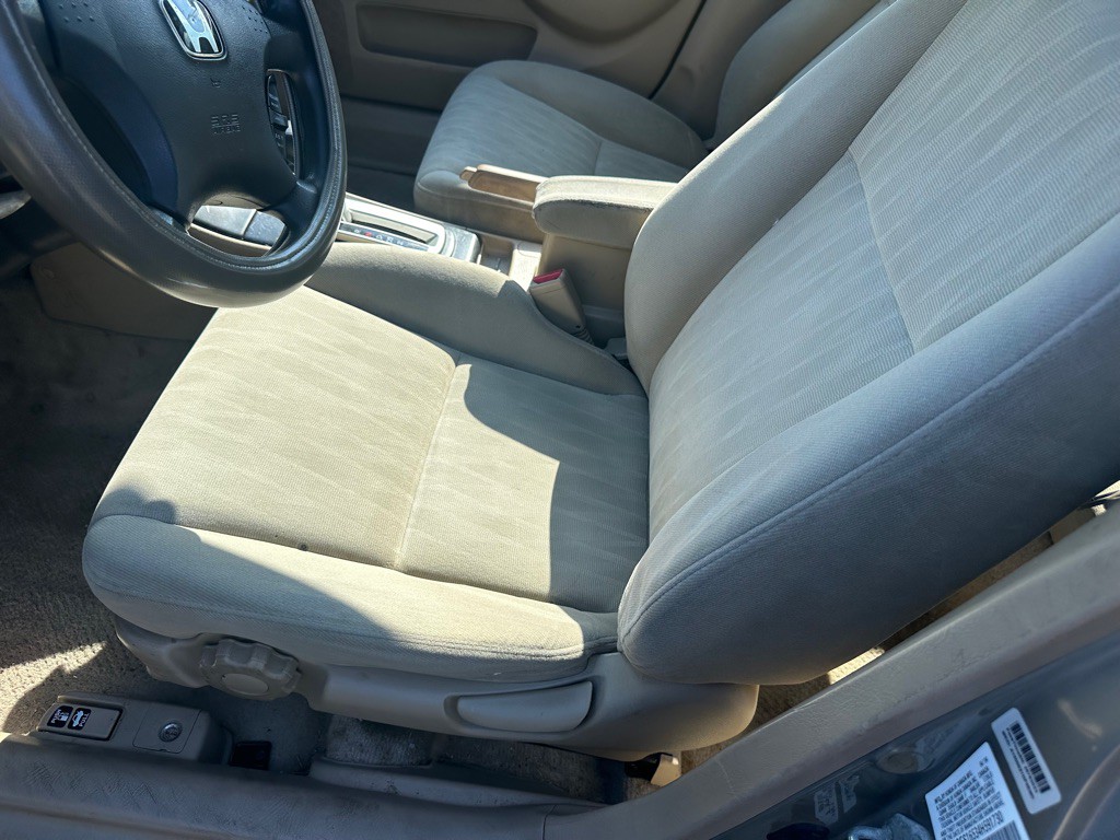 2004 Honda Civic Image 10