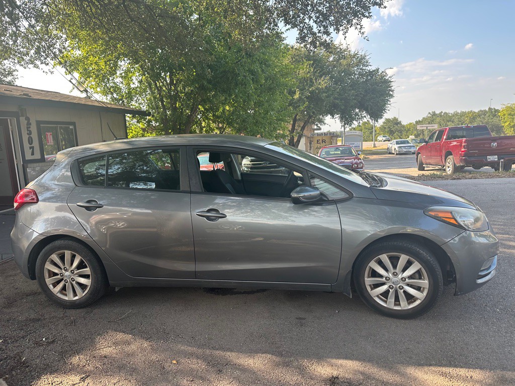 2016 Kia Forte Image 3