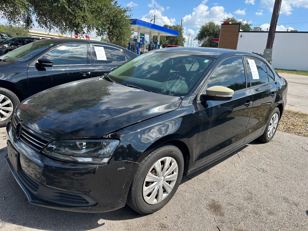 2013 Volkswagen Jetta Image 2