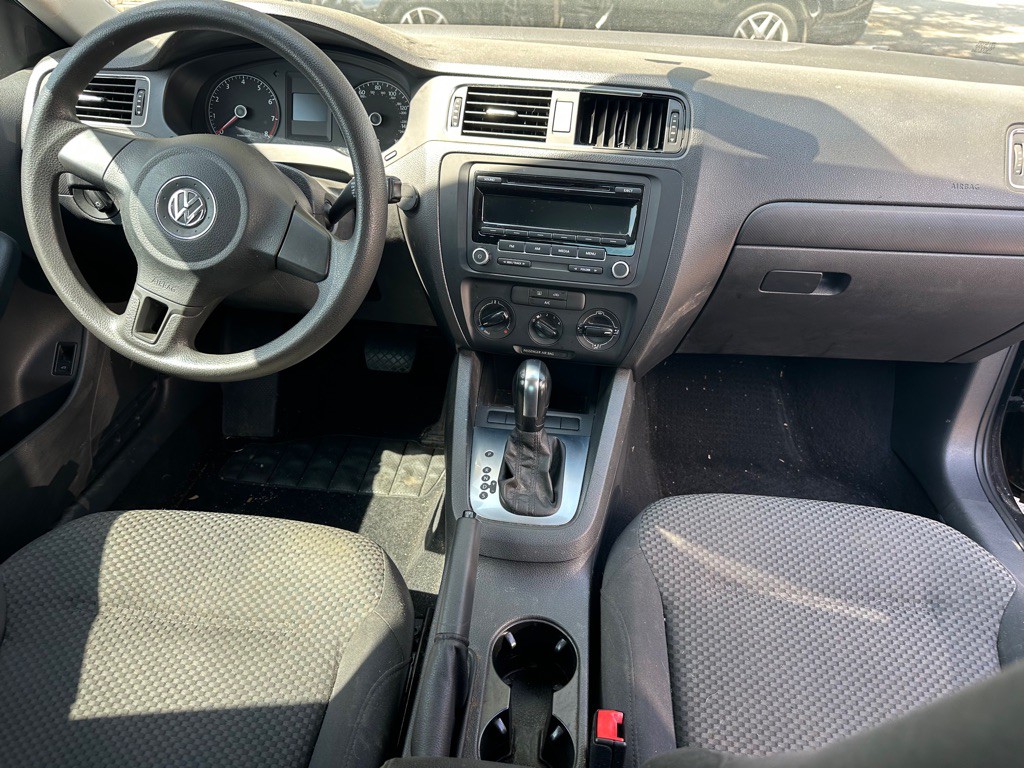 2013 Volkswagen Jetta Image 9