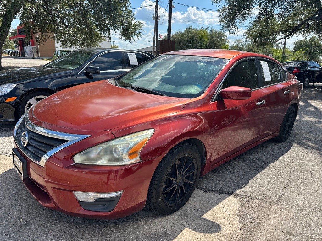 2014 Nissan Altima Image 1