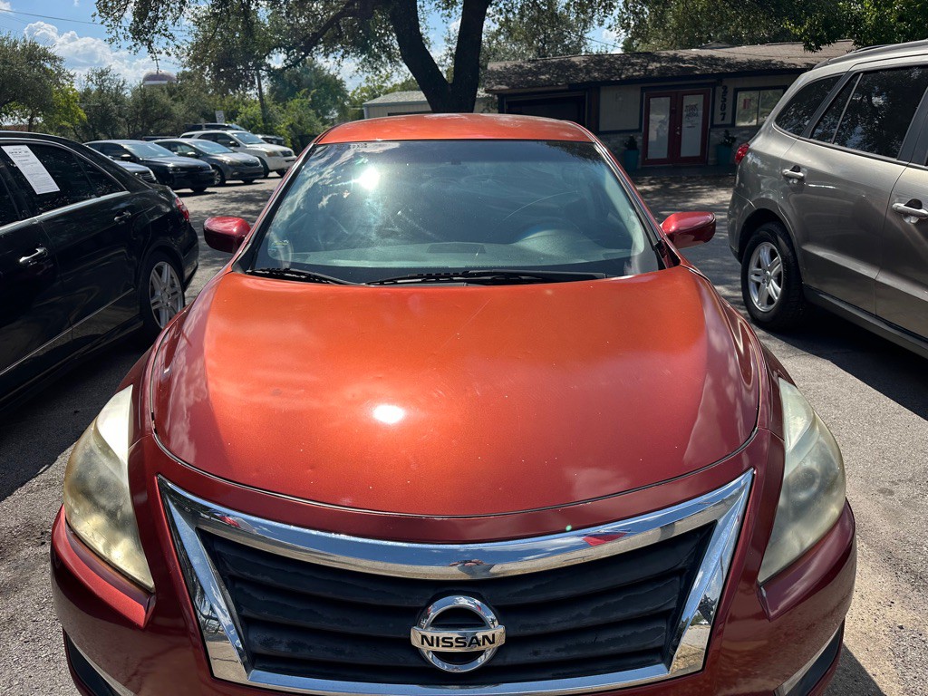 2014 Nissan Altima Image 2
